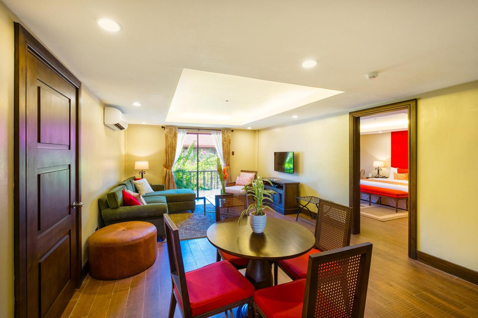 Montebello Villa Hotel Cebu Exterior photo